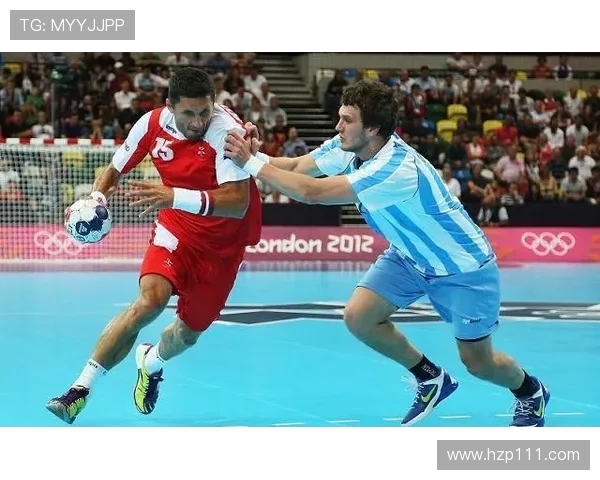 广州羽毛球队的盯防战术解析与实战应用探讨